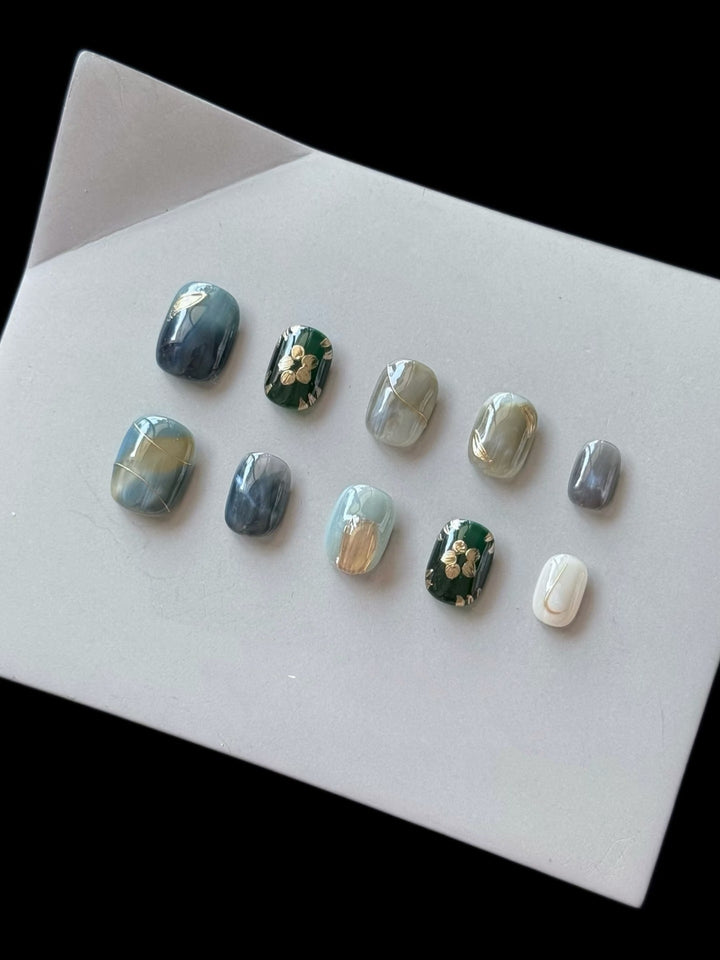 Botanical Floral Press-On Nail Set