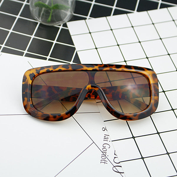 Women's sporty oversized sunglasses with futuristic design Kalsten