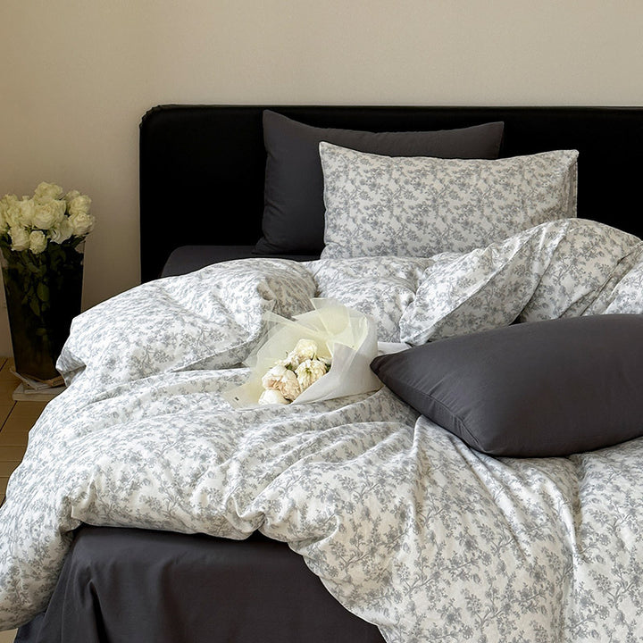 Bedding set made of densely woven cotton percale with fine floral microprint