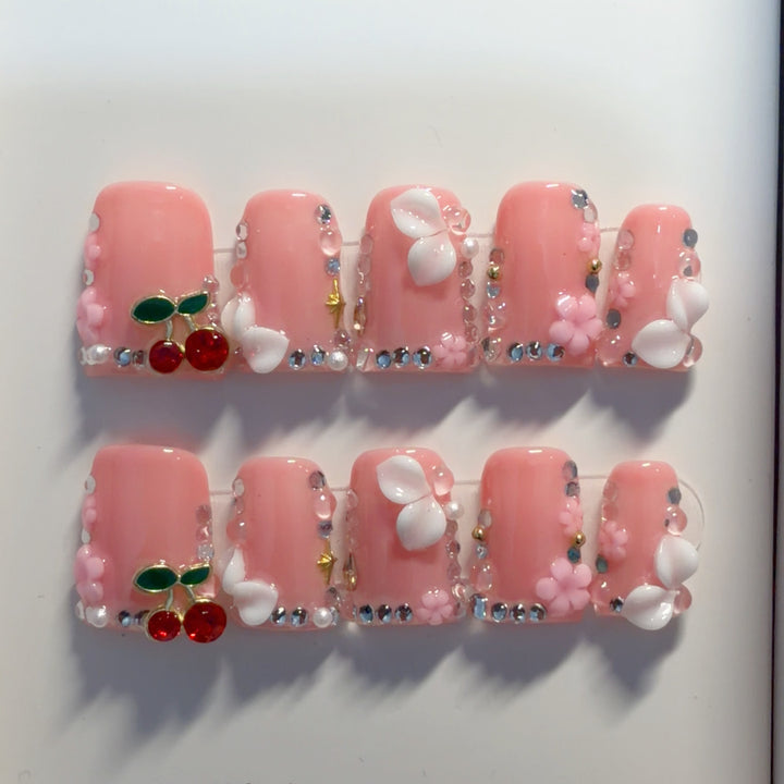 Decorative Floral Press-On Nail Set