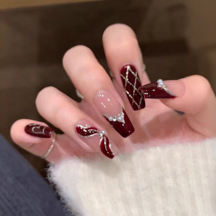 Artificial nails with elegant rhinestone embellishments Kalsten
