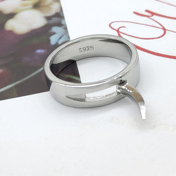 Artistic Curved Spike Ring Kalsten