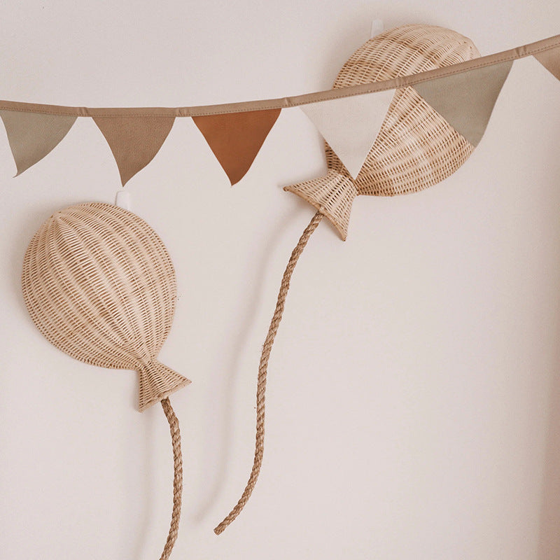 Decorative wall ornament in the form of a hot air balloon Kalsten