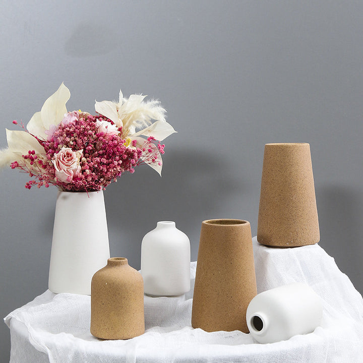 Minimalist Textured Ceramic Vase Kalsten