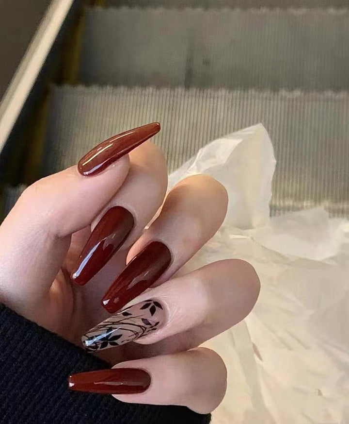 Artificial nails with elegant black and white patterns Kalsten