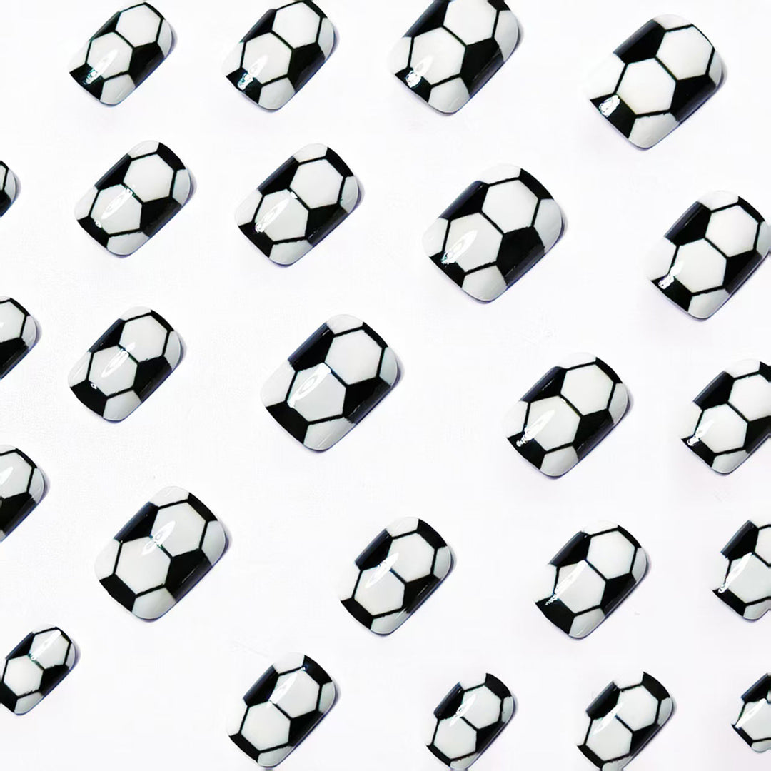 Soccer-Inspired Nail Art Kalsten