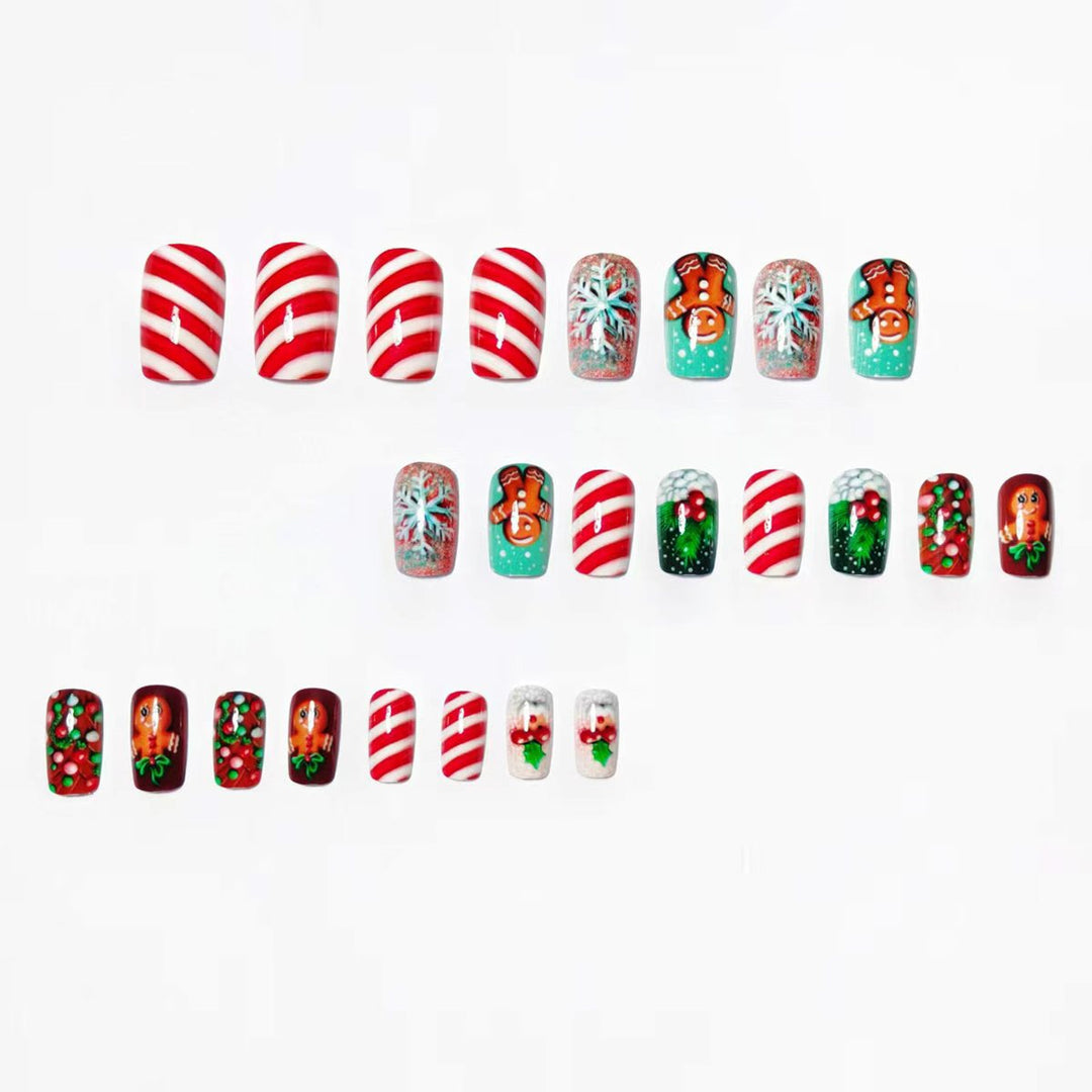 Gingerbread-Themed Nail Art Kalsten