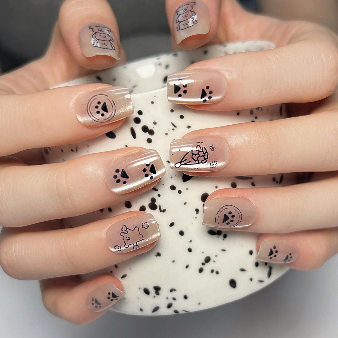 Artificial nail art with playful animal motifs Kalsten