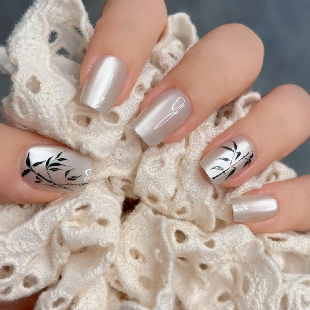 Elegant French Tip Press-On Nail Art Kalsten