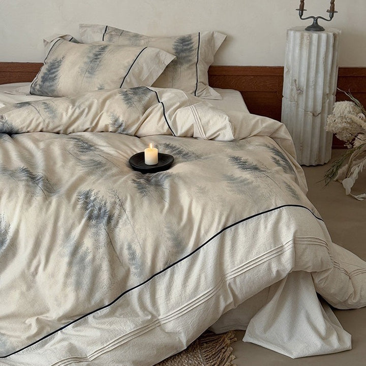 Bedding set made of cotton percale with delicate watercolor fern print and contrasting piping
