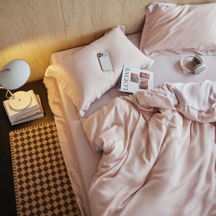 Silky-gloss premium bedding set made of cotton satin