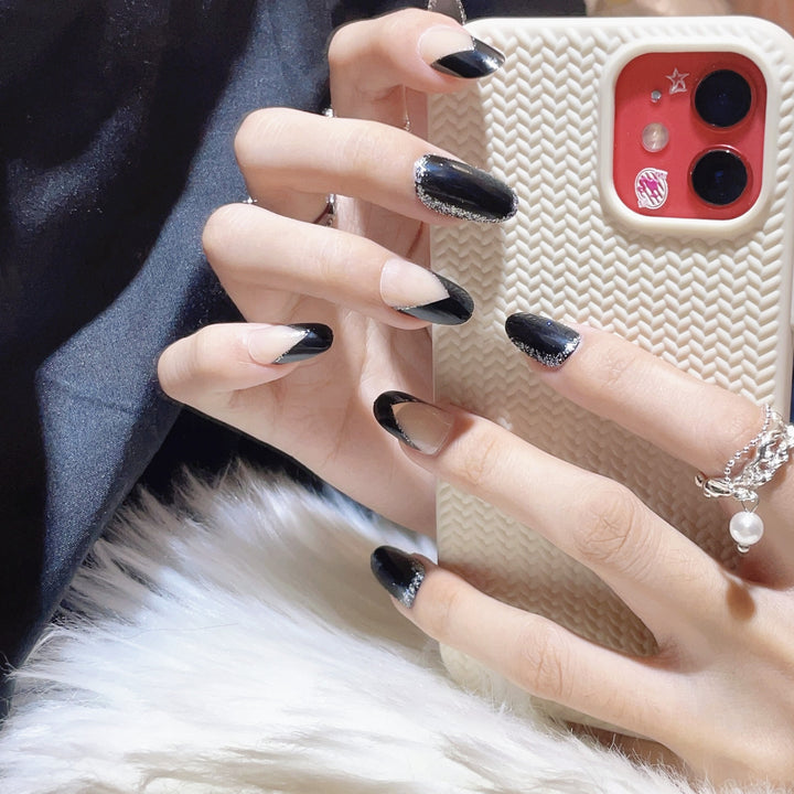 Artistic Press-On Nail Design with Geometric Patterns