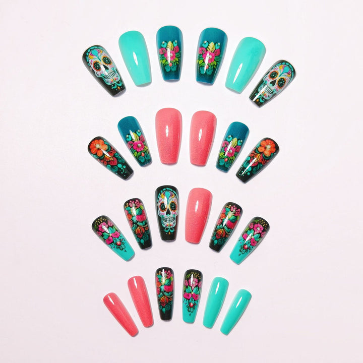 Artificial nails with festive skull design Kalsten