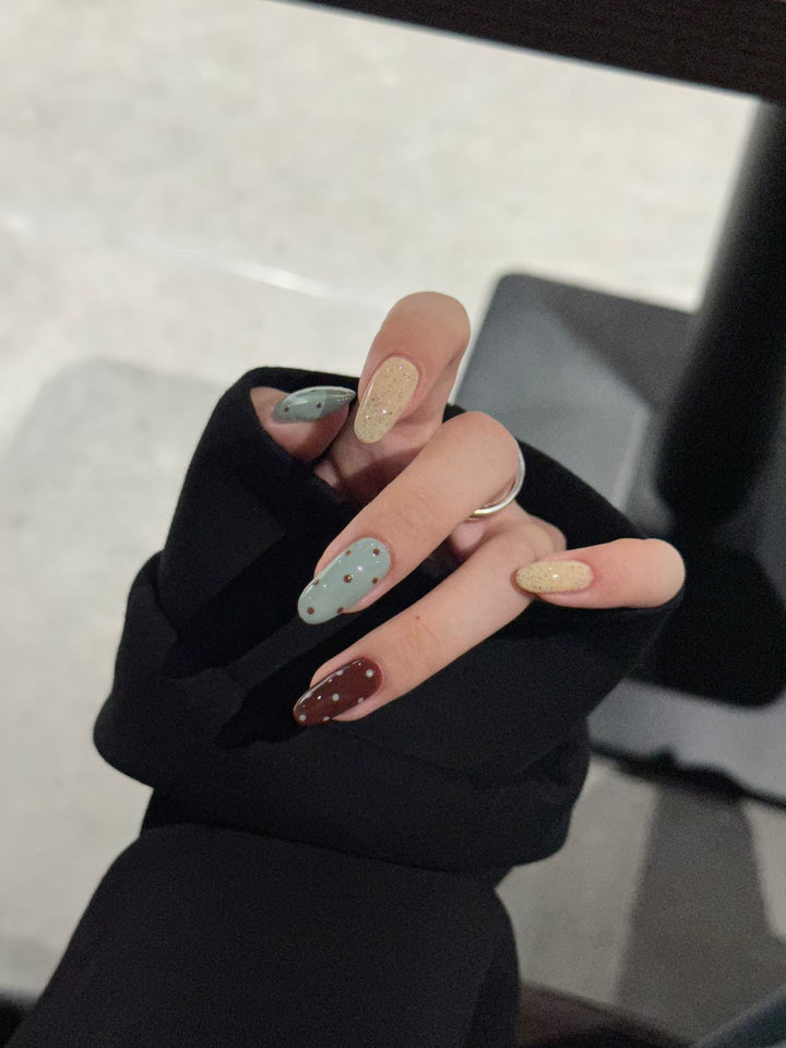 Creative Press-On Nail Art Set with Sparkling Accents
