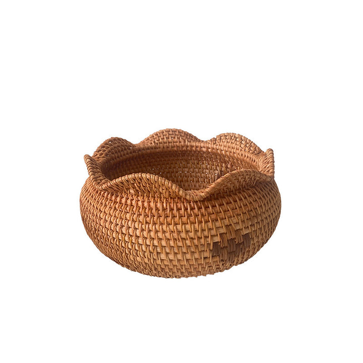 Handcrafted storage basket with wavy edge Kalsten