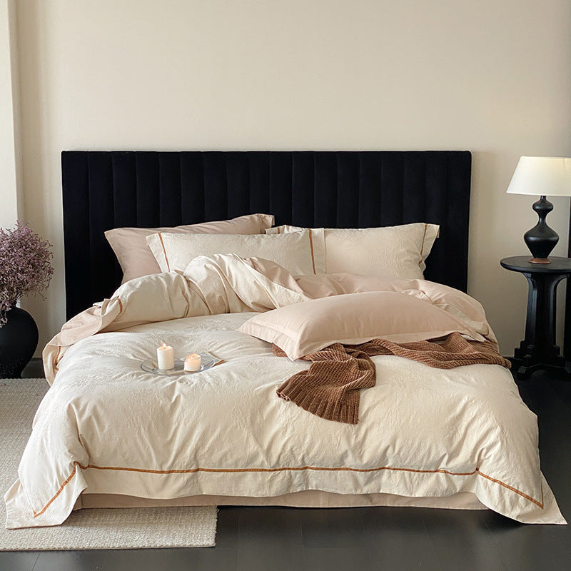 Bedding set made of cotton-linen blend with fine structure and piped seam