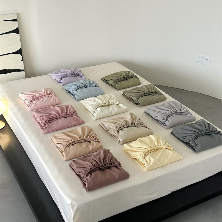 Fitted sheet set with pillowcases made of extra soft cotton jersey and deep hem