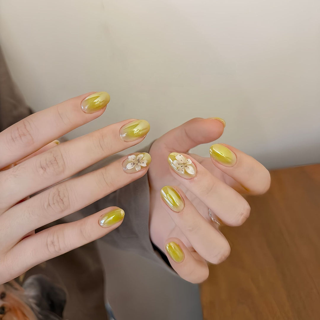 Artificial nails with floral design and glossy finish Kalsten