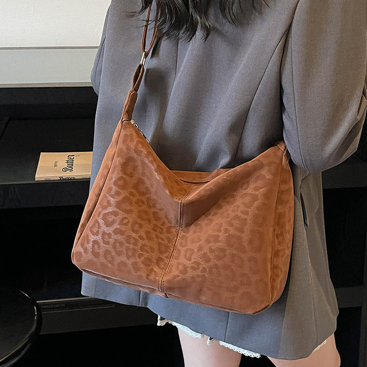 Fashion-Forward Hobo Bag