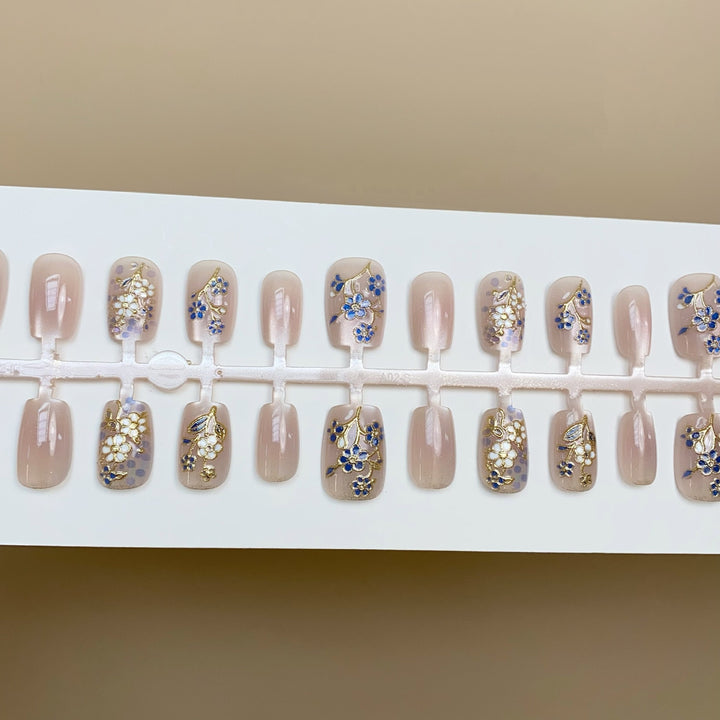 Floral-Inspired Press-On Nail Art Collection
