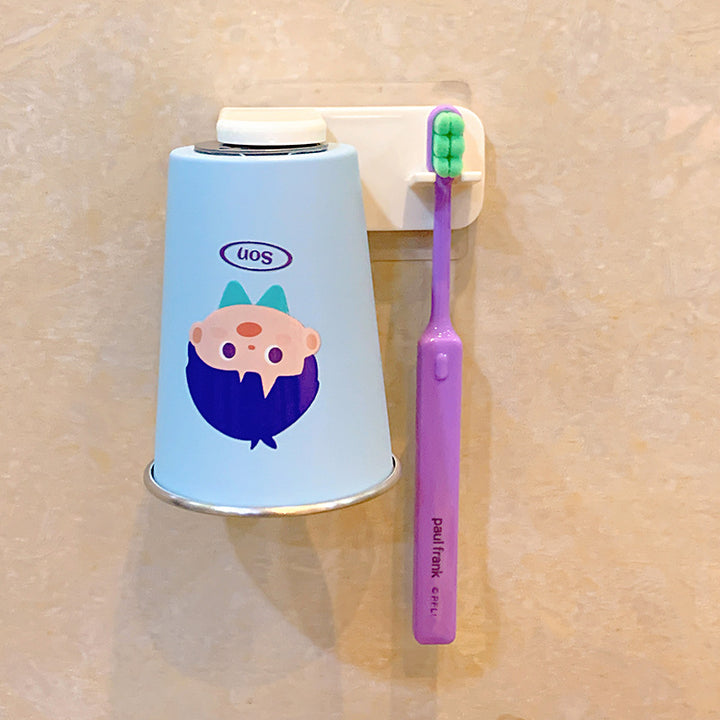 Wall-mounted toothbrush holder with playful design Kalsten