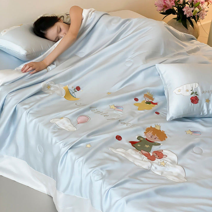 Children's satin bedding set with prince and moon appliqués