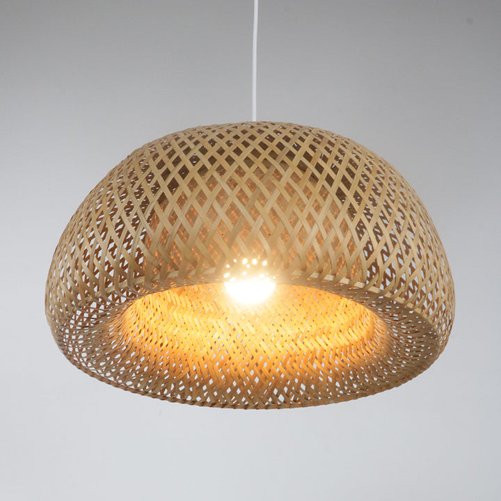 Elegant pendant lamp made of hand-woven rattan Kalsten