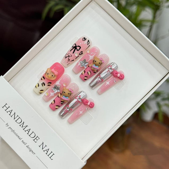Artistic Decorated Press-On Nail Set