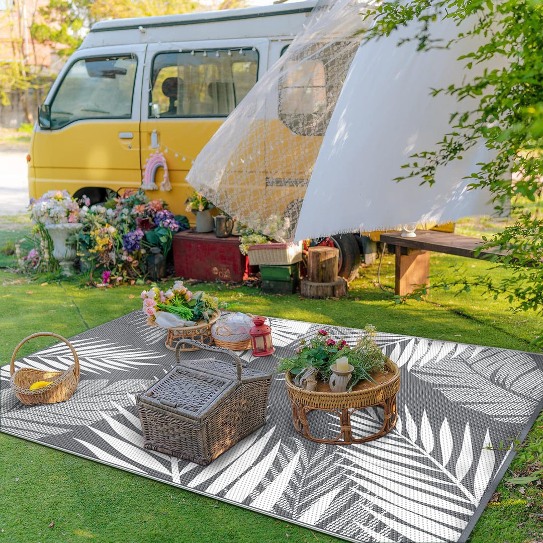 Outdoor Tropical Leaf Area Rug