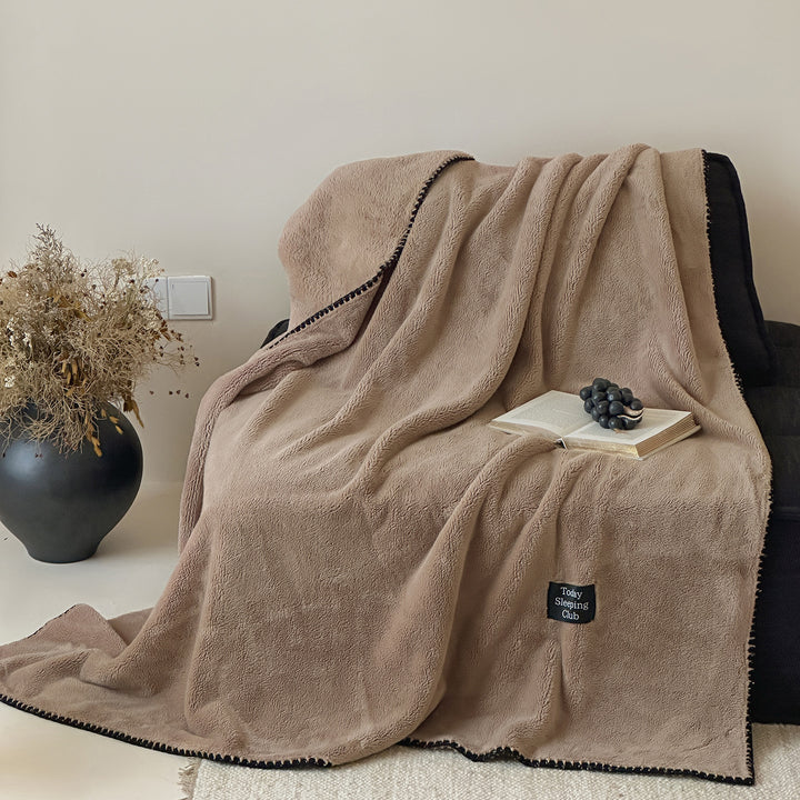 Extra soft microfleece throw blanket with decorative stitching