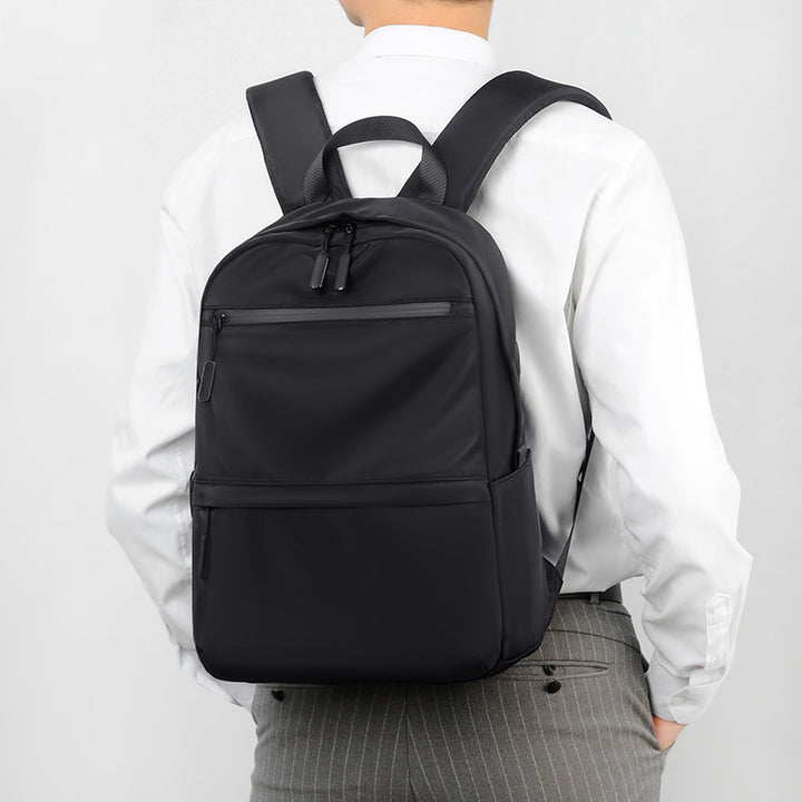 Urban backpack with intelligent compartment system and water-repellent material Kalsten