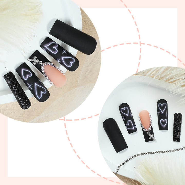 Artificial nail set with elegant glitter and heart designs Kalsten