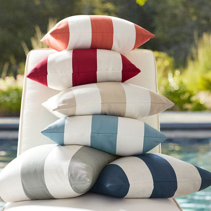 Square striped outdoor cushion cover made of weather-resistant polyester with concealed zipper Kalsten