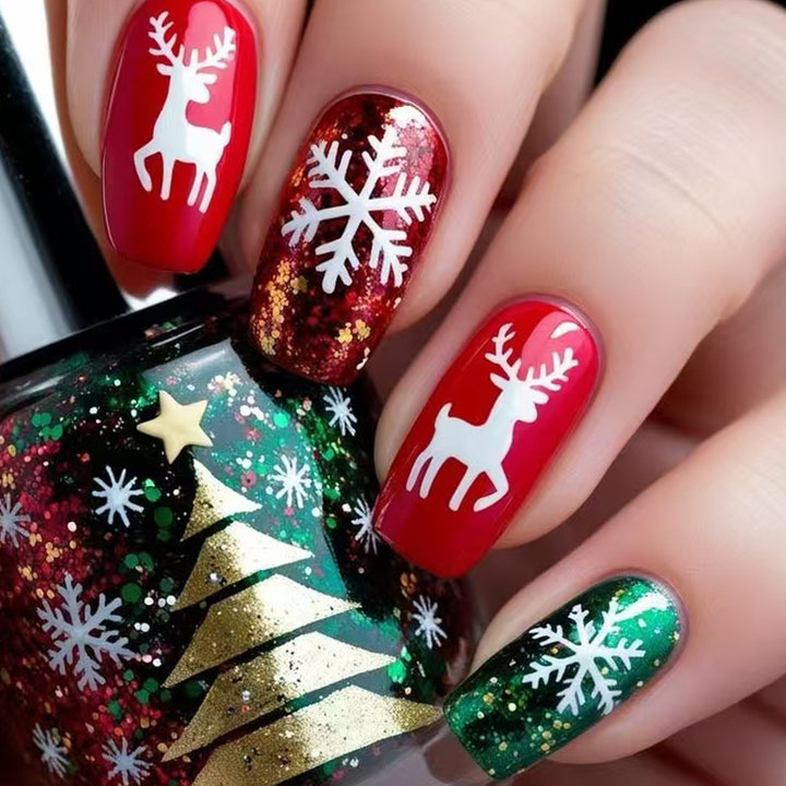 Festive Holiday-Themed Nail Art Kalsten