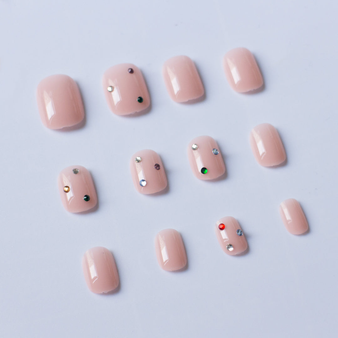 Artistic Rhinestone-Embellished Nail Art Kit