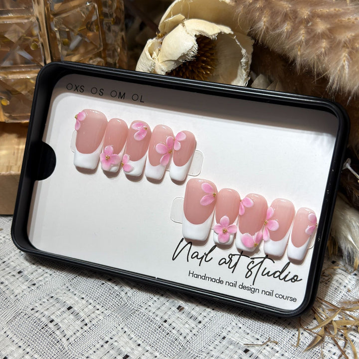 Floral Embellished Press-On Nail Set Kalsten