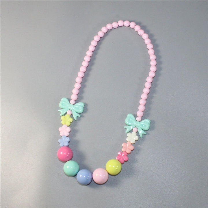 Colorful pearl necklace with floral elements Kalsten