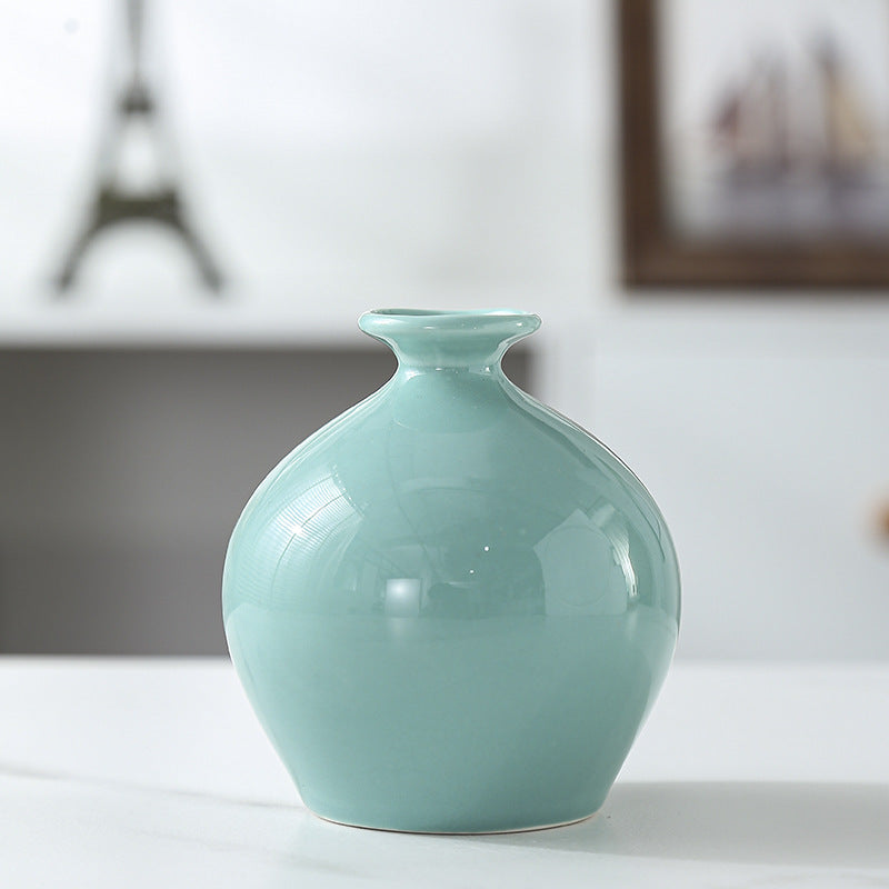 Elegant Ceramic Artisanal Vase Kalsten