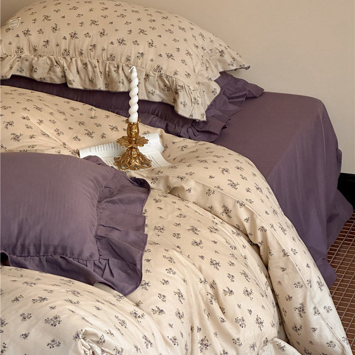 Country house bedding set made of cotton percale with fine allover floral pattern, ruffle and reversible function