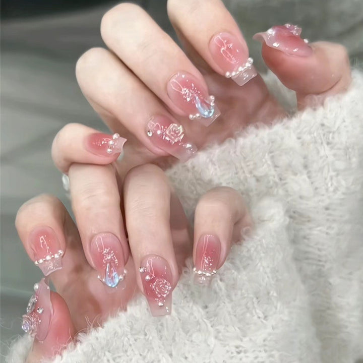 Glamorous artificial nails with moon and star motif Kalsten