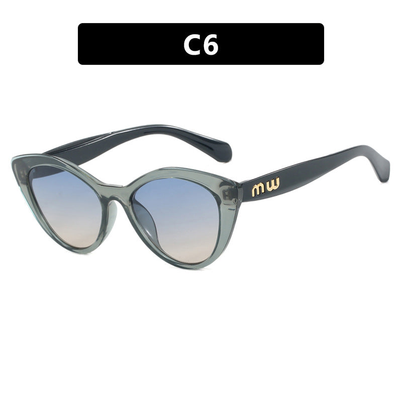 Women elegant Cat-Eye sunglasses with luxurious high-quality frame Kalsten
