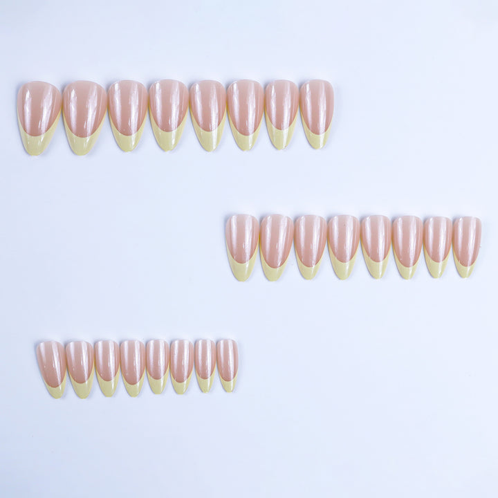 Nail tips with elegant French-tip design Kalsten