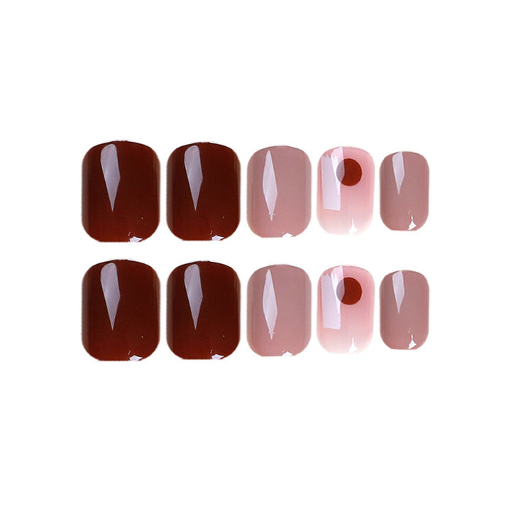 Artful nail art with unique design elements Kalsten