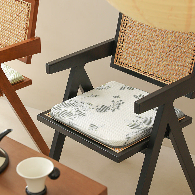 Padded seat cushion with ergonomic foam core and breathable mesh cover