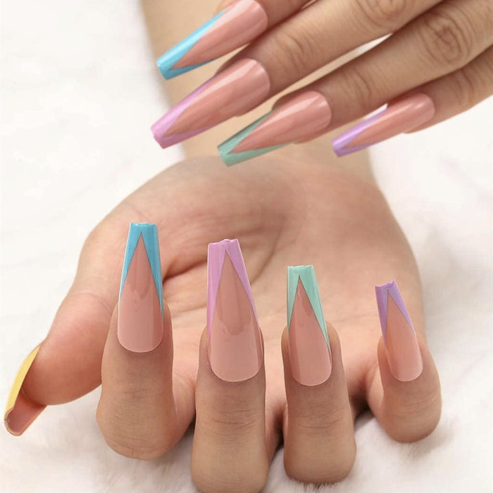 Stiletto Press-On Nail Art Set with Elegant Geometric Design