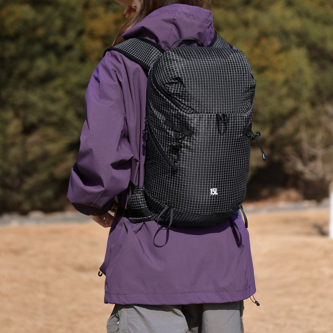 Outdoor backpack with versatile compartment system and comfort carrying system Kalsten