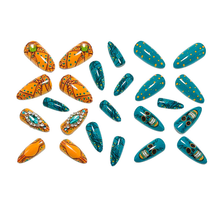 Artificial nails with intricate skull designs Kalsten