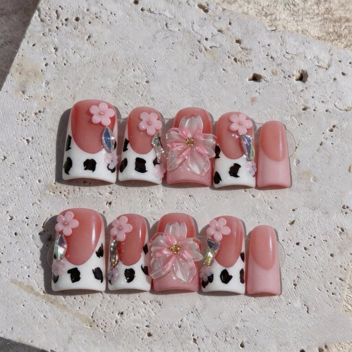 Stylish Press-On Nail Art