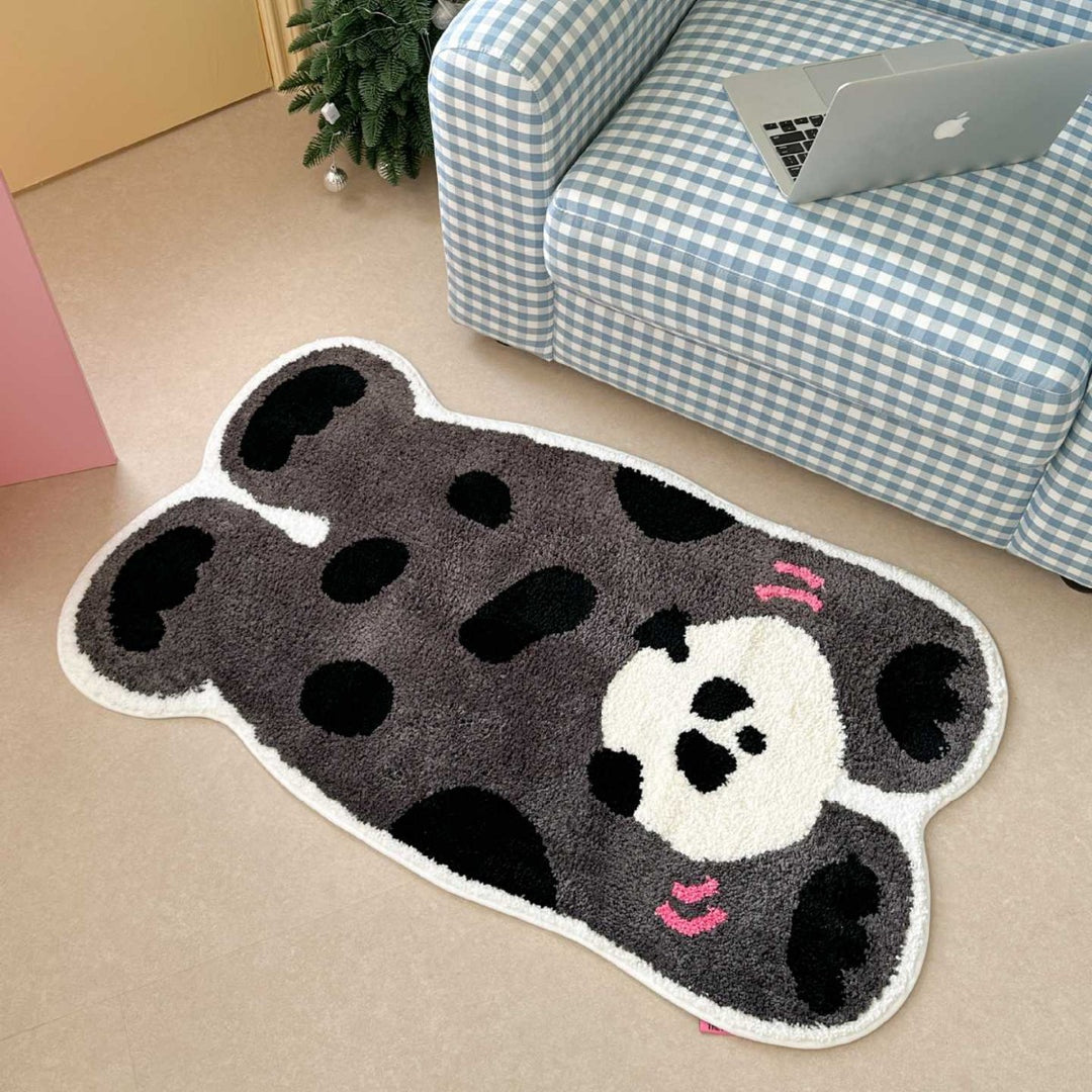 Children's room rug bear shape made of soft chenille with non-slip underside