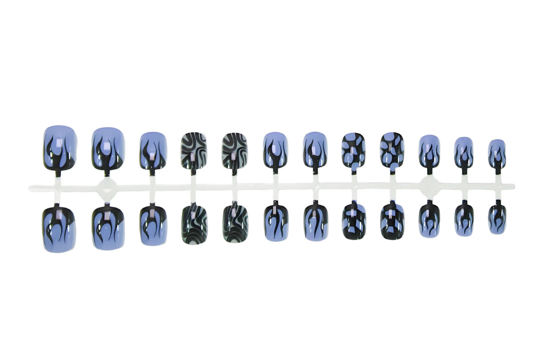 Artificial nail set with striking geometric designs Kalsten